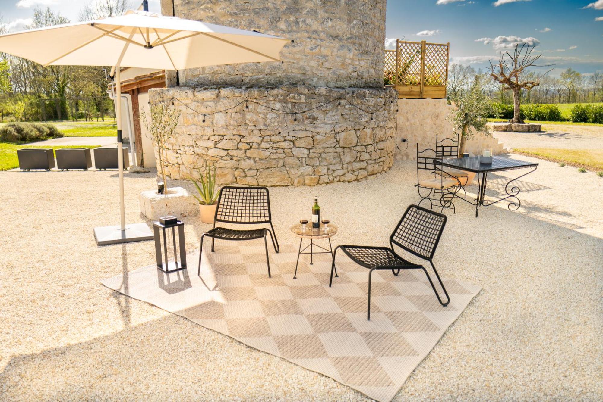 Enchanting Windmill Retreat Loubes-Bernac Bagian luar foto